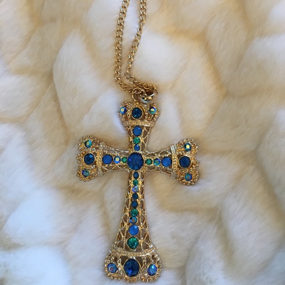 Jewelry - Fashion Cross Necklace